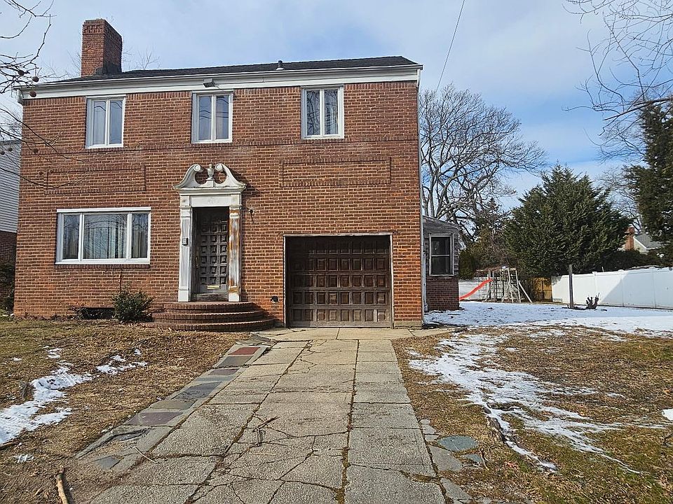 1st image of 770 W Broadway