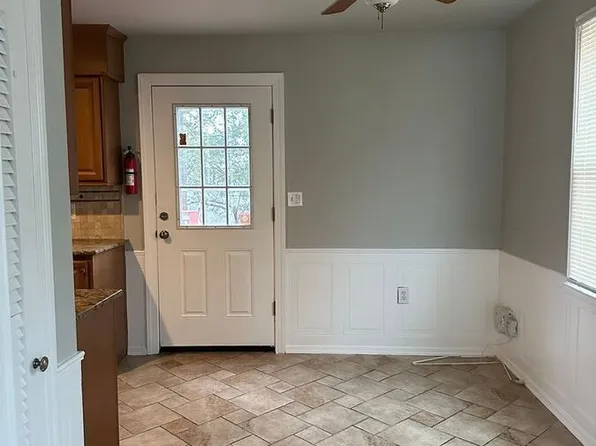 808 Templecliff Rd, Baltimore, MD 21208