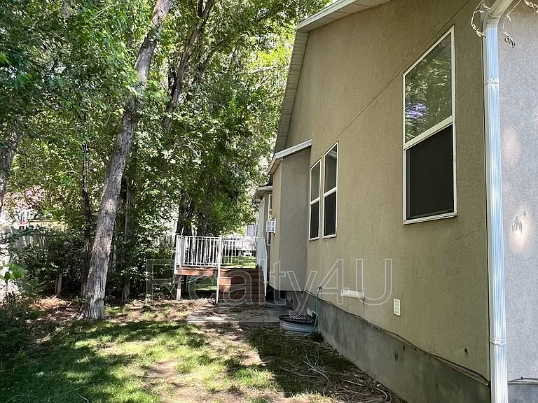 1385 E 1120 S — Photo 7