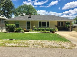 621 Helfrich Ln, Evansville, IN 47712