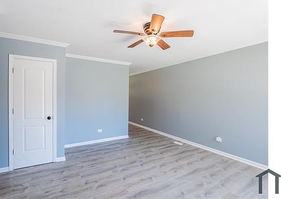 5th image of 3811 171st St