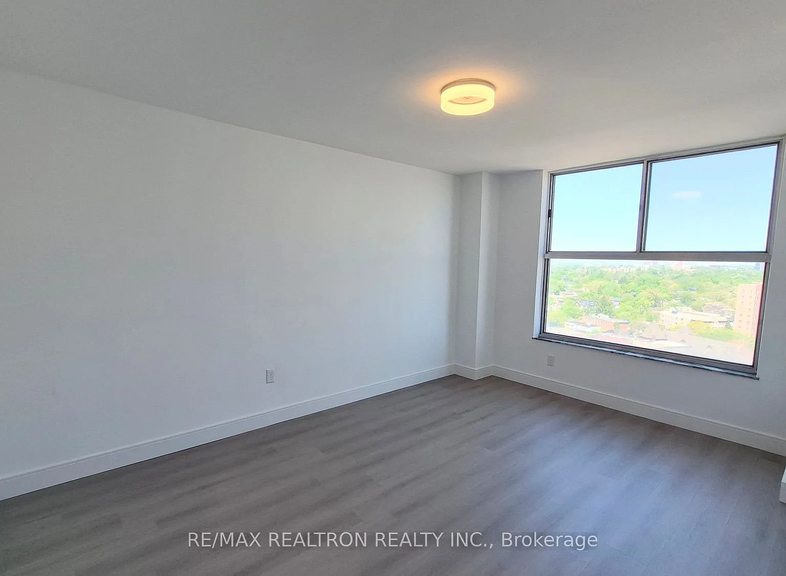 2 bed, $2,850 — Photo 3