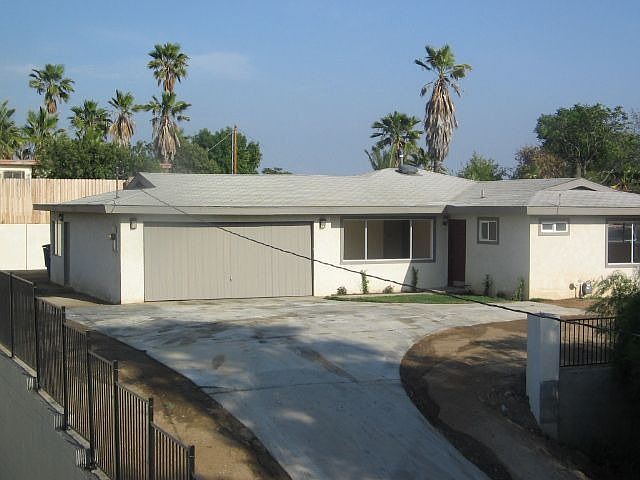 3 BR, 2 Ba single story home, 1626 sf