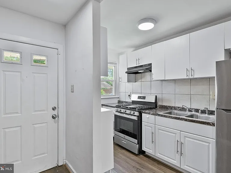 7634 Normandy Rd — Photo 3