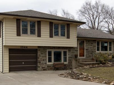 1344 Prairie Park Ln, Emporia, KS, 66801