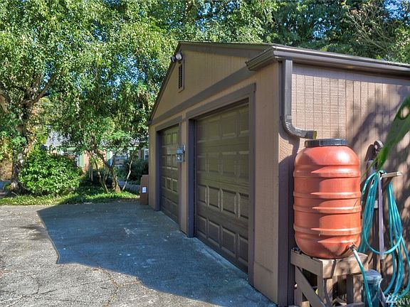 4th image of 13326 20th Ave NE