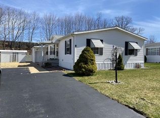 637 S Washington St #11, North Attleboro, MA 02760