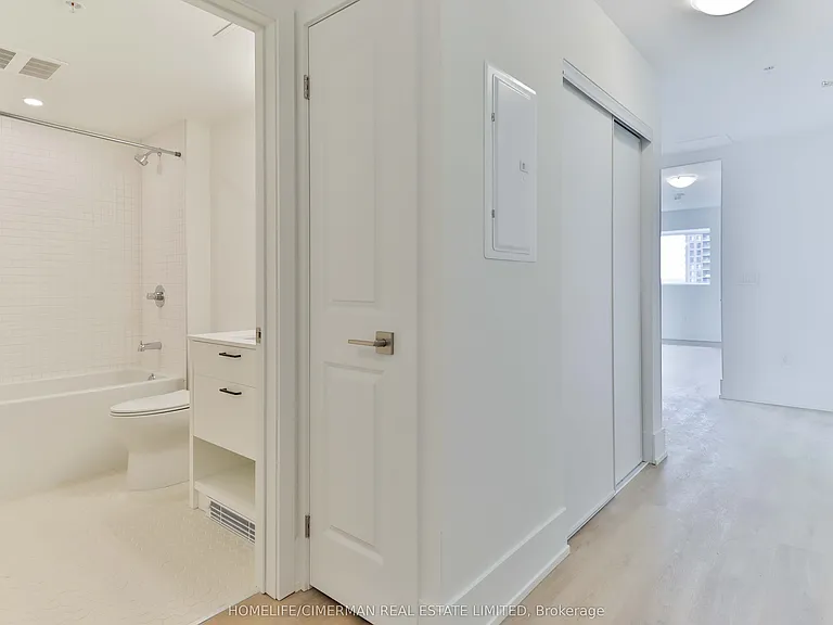 206 King St W #Penthouse 1 — Photo 22