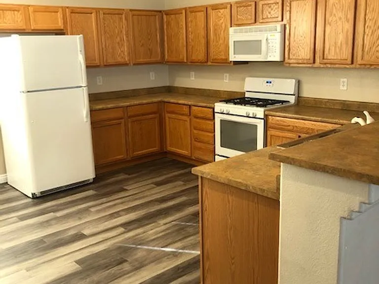8913 Royal County Down Ct — Photo 6