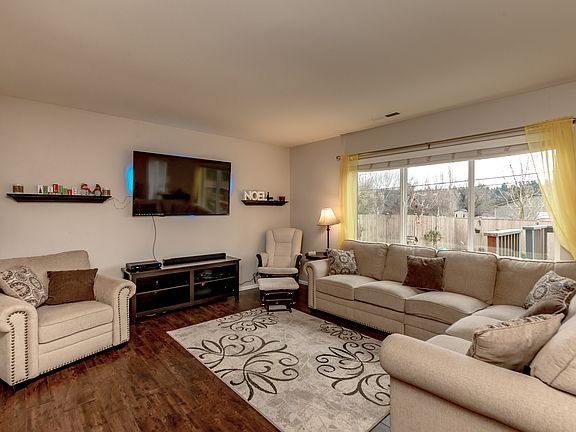 2nd image of 11023 181st Avenue Ct E