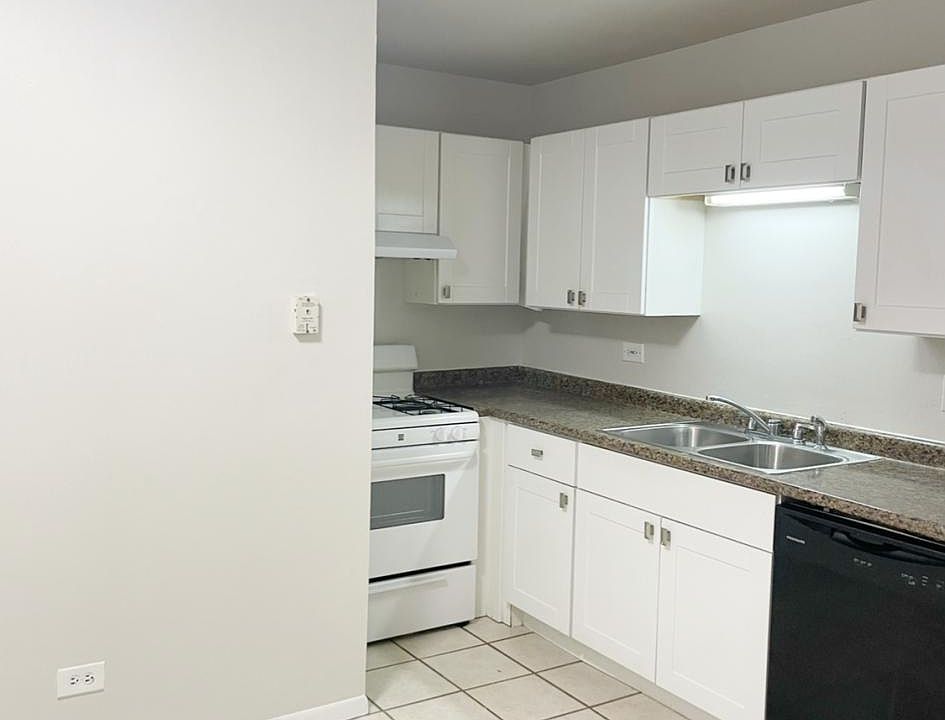 1st image of 2400 Waterbury Dr APT 105
