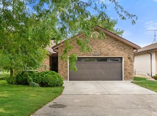 3537 Woodward Blvd, Windsor, ON N8W 5G4