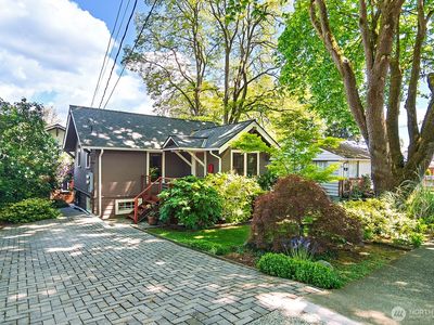 8540 Interlake Avenue N, Seattle, WA, 98103