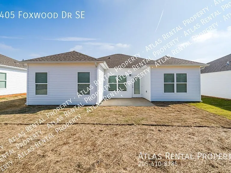 4405 Foxwood Dr — Photo 3