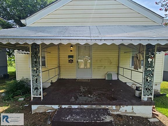 5th image of 830 Arnett Blvd