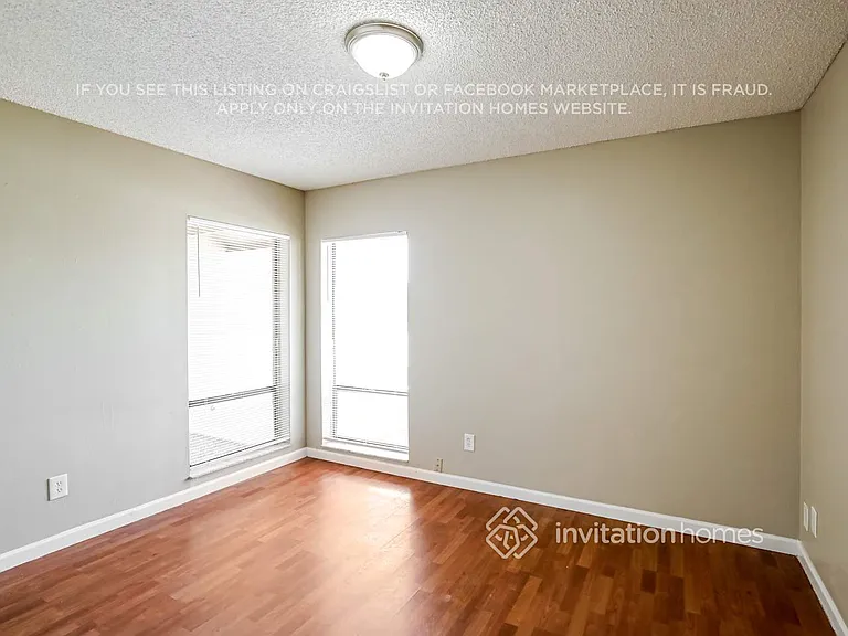 8400 NW 49th St — Photo 4