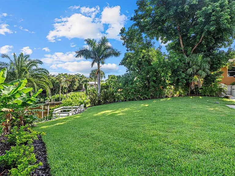 1707 Caribbean Dr — Photo 45