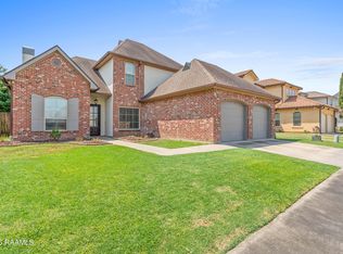 208 S Montauban Dr, Lafayette, LA 70507