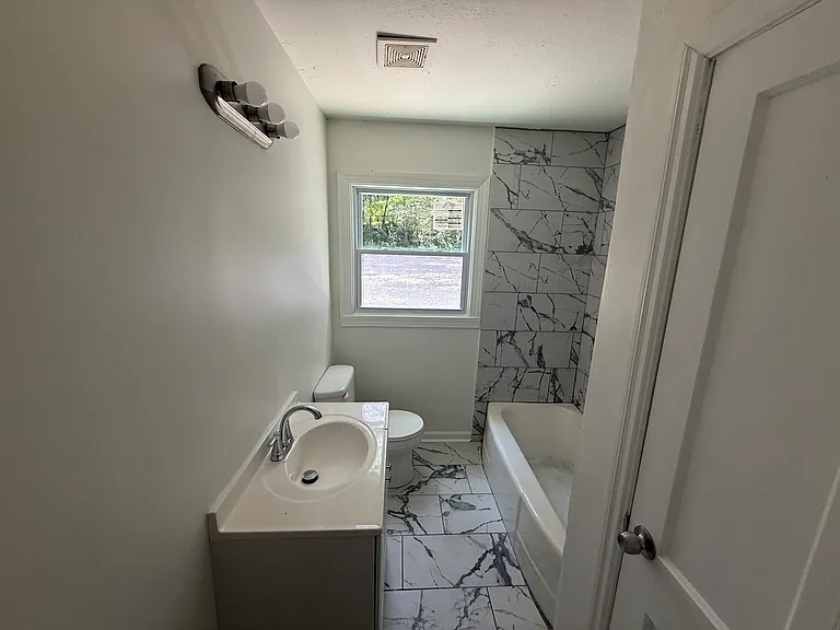 634 West Blvd — Photo 5