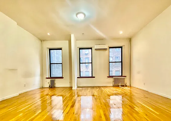 Rented by Master Key Realty And Associates LLC | media 4