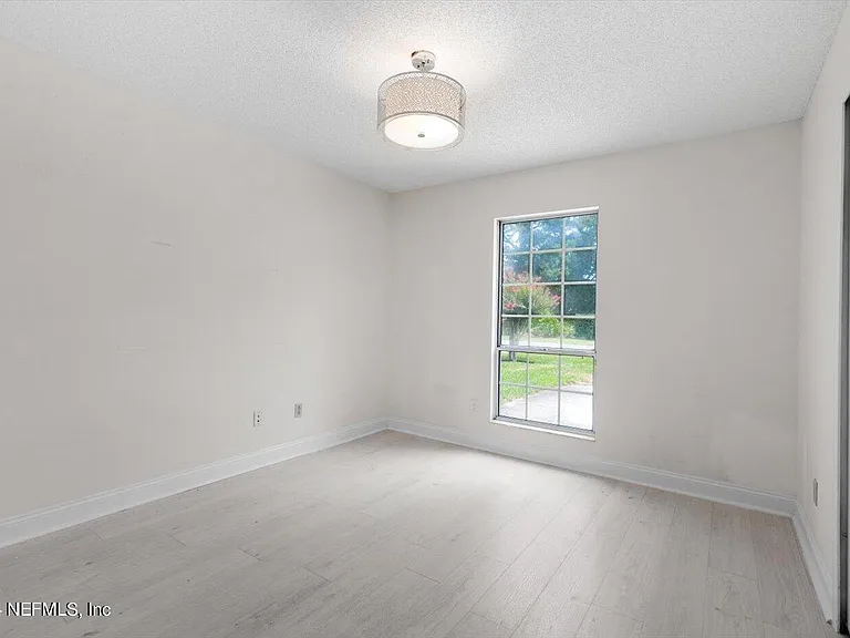 1722 Branch Vine Dr W — Photo 24