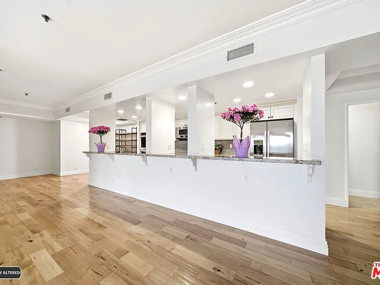 10660 Wilshire Blvd #805 — Photo 19
