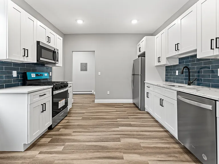 103 Washington Ave #2 — Photo 3