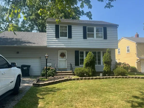 1044 Homestead Rd, South Euclid, OH 44121