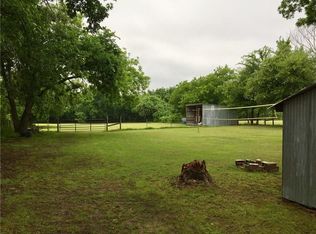 527 N Main St, Joshua, TX 76058