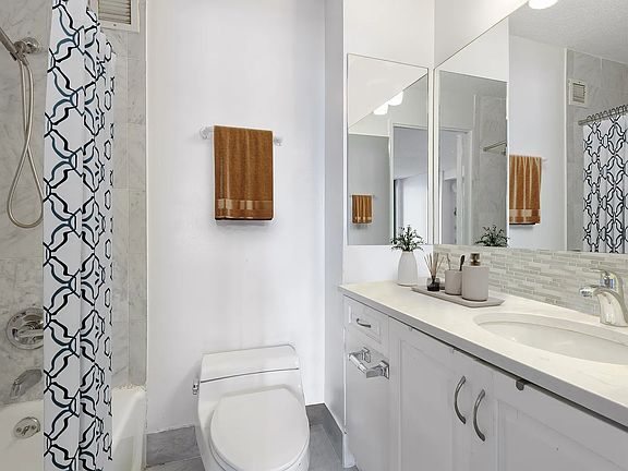5th image of 330 E 38th St APT 14L