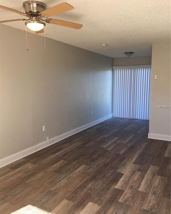 2nd image of 7413 Villas Oak Ct