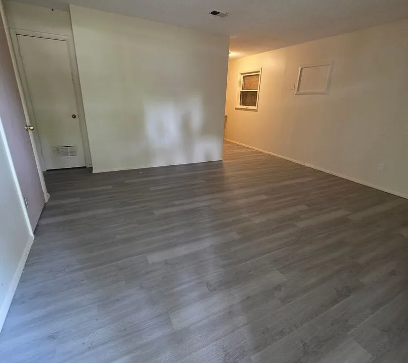 1 Westwood Dr