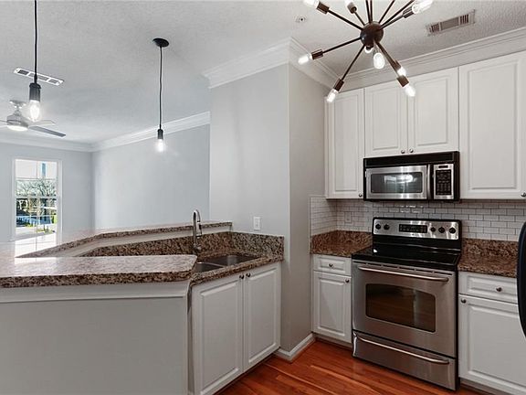 3rd image of 10 Perimeter Summit Blvd NE APT 1207