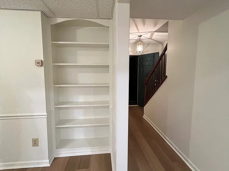 3227 E Regents Park Ln — Photo 3
