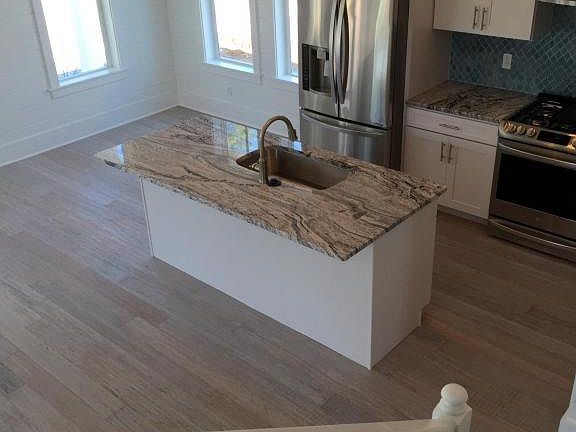 4th image of 58 Greenway Park Ave