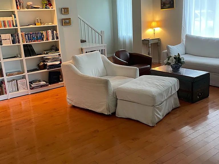 448 Green Ave — Photo 6