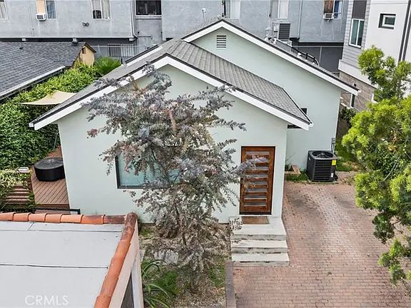 3rd image of 1132 1/2 N Avenue 56