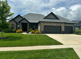 740 N Fox Hill Cir, Nixa, MO 65714