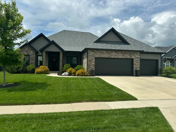 740 N Fox Hill Circle, Nixa, MO 65714