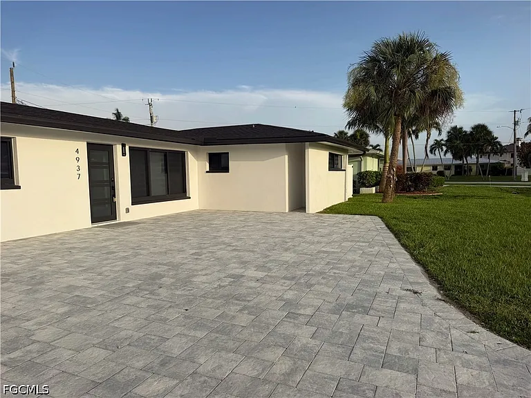 4937 Edith Esplanade Cpe — Photo 4