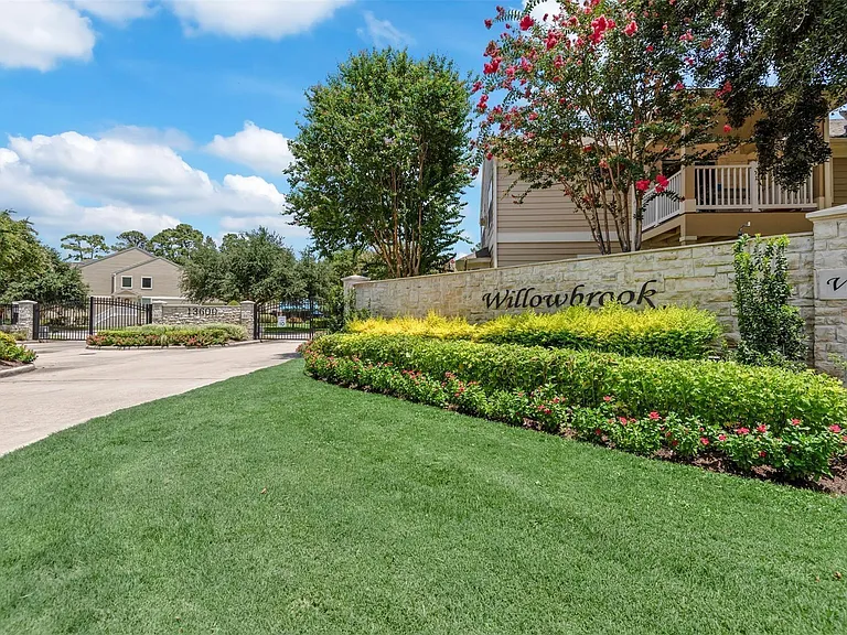 13600 Breton Ridge St #24A — Photo 35