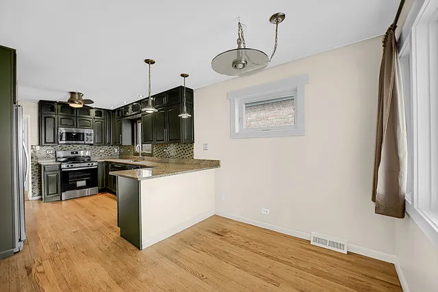 7520 W Carmen Ave — Photo 9
