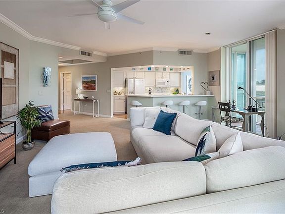 3rd image of 4255 Gulf Shore Blvd N APT 101