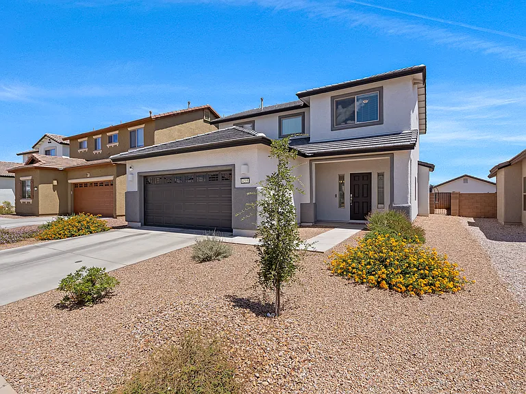 4215 Tinker Dr — Photo 2