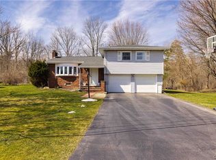 315 Palmer Dr, Fayetteville, NY