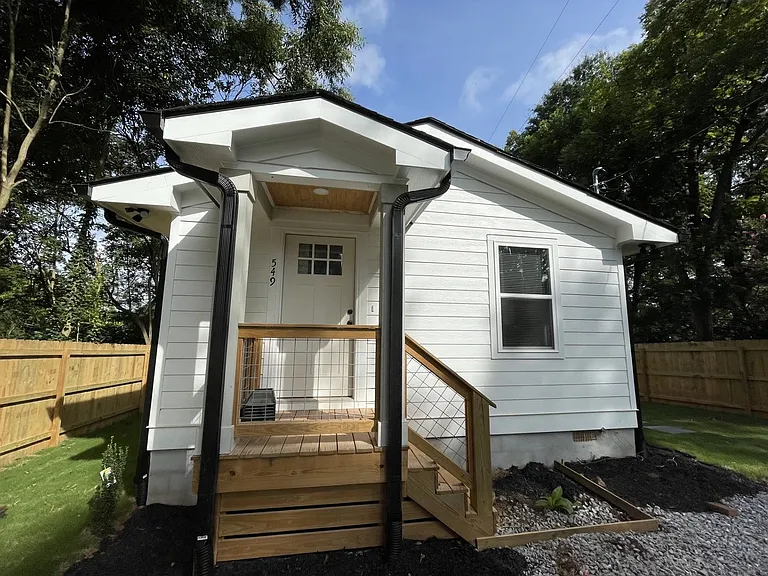 549 N Peter St #A — Photo 2