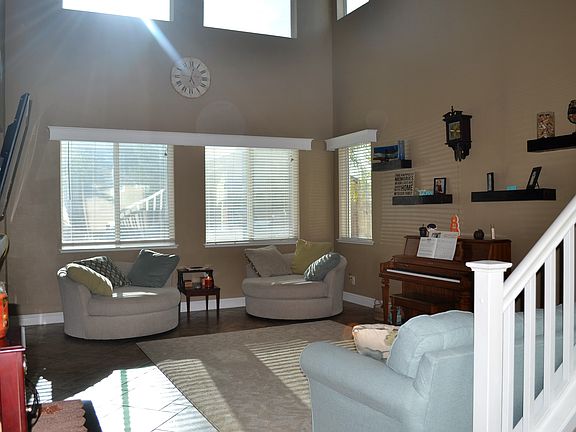 4th image of 2144 Coldwater St