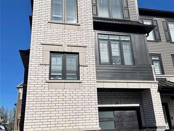 2nd image of 19 Ambereen Pl