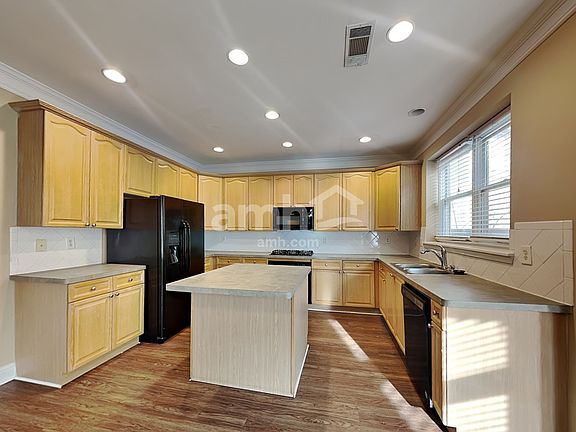3rd image of 1238 Wood Iris Ln