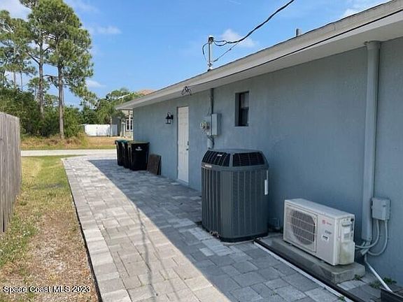 2nd image of 340 Cownie Ave SE